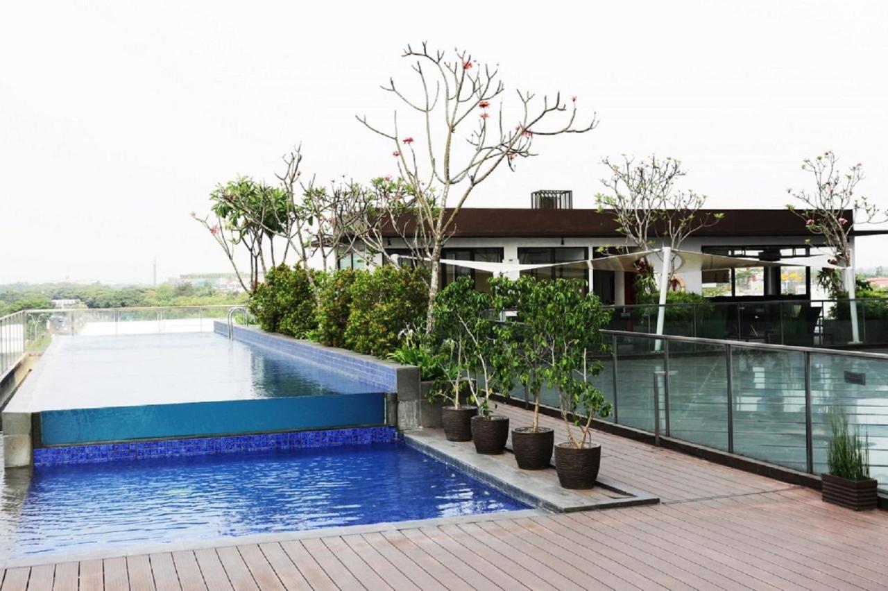 Hotel Santika Premiere Bintaro 4*